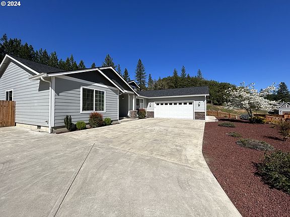 2nd image of 139 Deer Song Ct