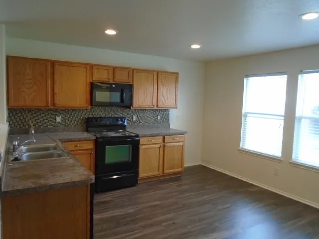 12713 Lost Prairie Dr — Photo 9