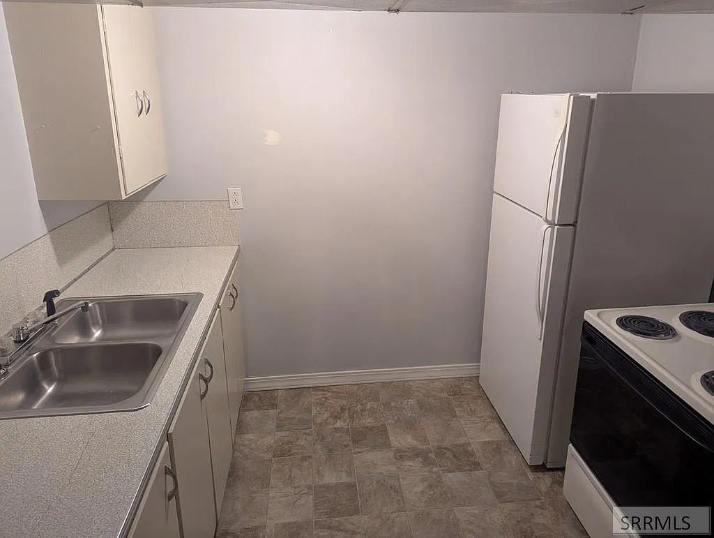 2 bed, 1080 sqft, $750 — Photo 2