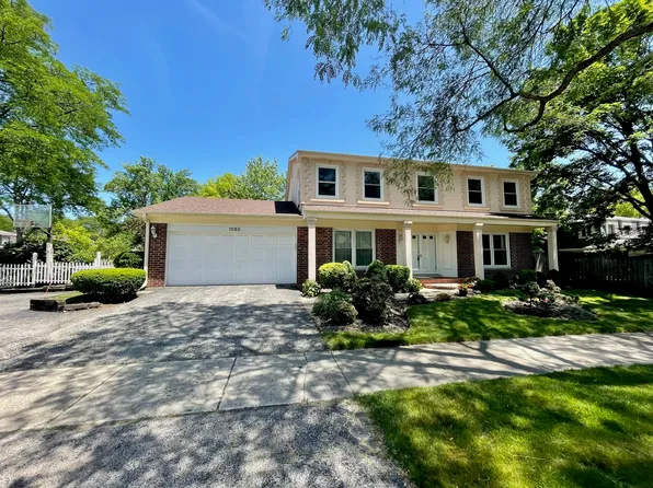 1053 Prairie Ave, Deerfield, IL 60015