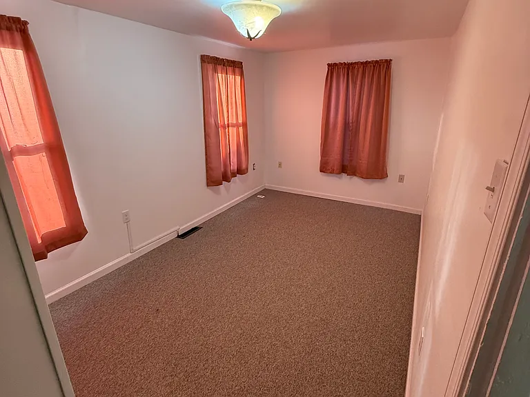 611 Walnut Bottom Rd #611 — Photo 4