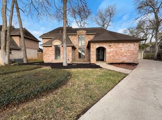 1207 Manor Ct, Richmond, TX 77406