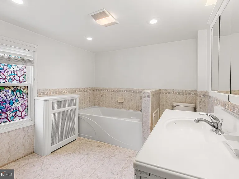 345 W Mount Pleasant Ave — Photo 17