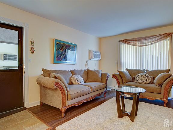 2nd image of 86 Arrowood Rd Unit G