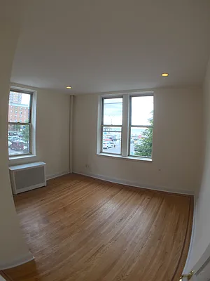 Rented by Newcastle Realty Services | media 2