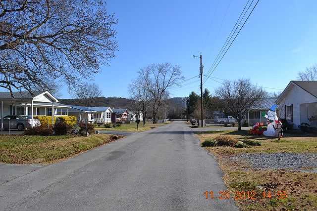 2nd image of 126 Meadowview Ln