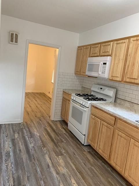 1st image of 176 Prospect St Floor 2