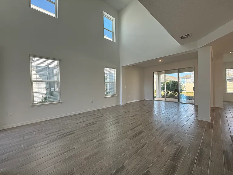 999 Ladyfish Trail St — Photo 3