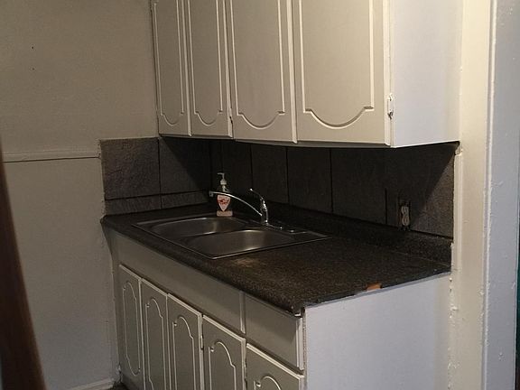 4th image of 3941 Orla Ave
