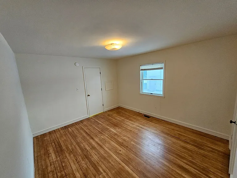 616 N Washington St — Photo 9