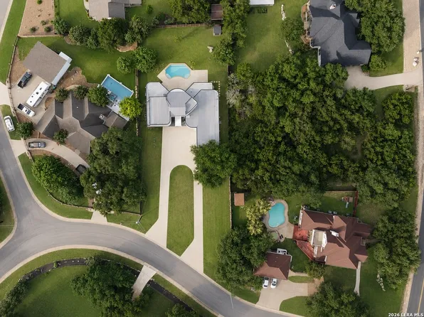 910 Silent Hollow, San Antonio, TX 78260