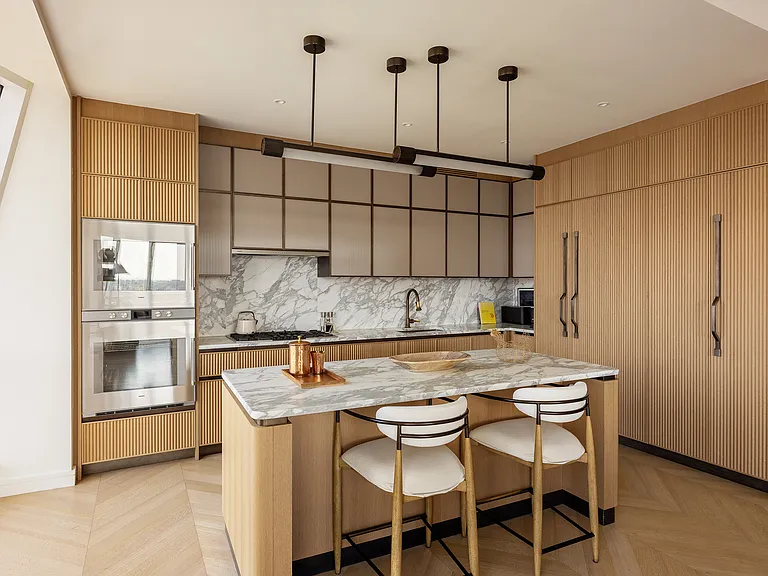515 W 18th St #1701 — Photo 9