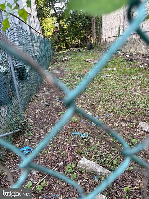 2nd image of 2220 W Tioga St