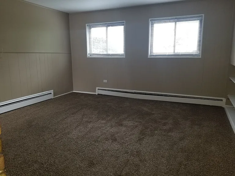 Hillside Apartments — Photo 7