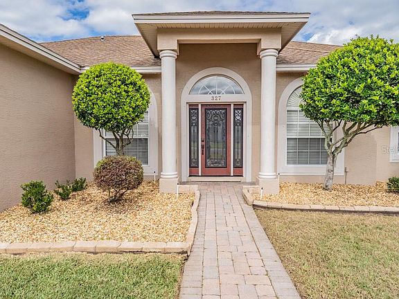 4th image of 327 Terranova Blvd