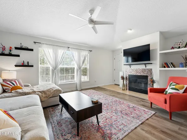 157 JARDIN DE MER Place #157, Jacksonville Beach, FL 32250