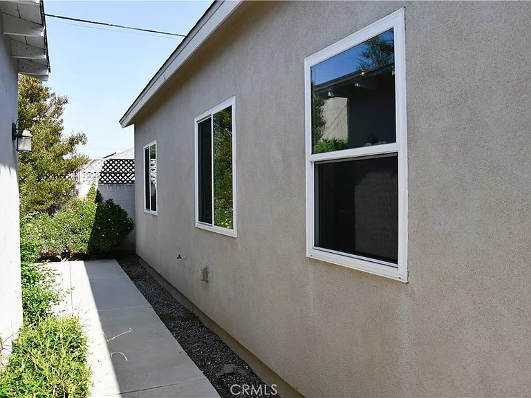 132 S Lime St — Photo 32