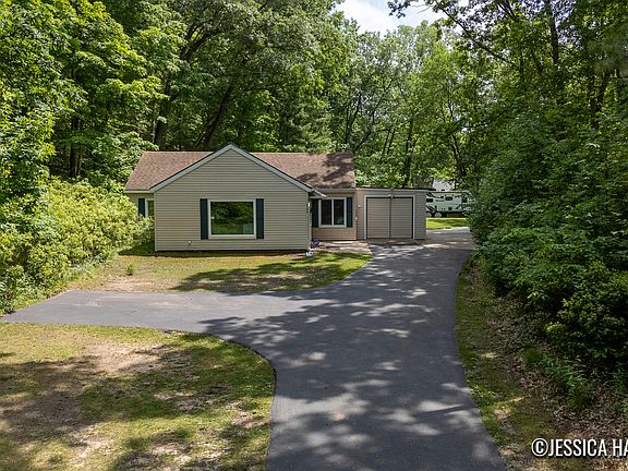 4th image of 5100 Coit Ave NE