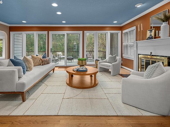 4th image of 2328 SW Madison St