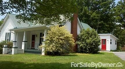 1875 Oak Street NW
						:
						Large lot with detached garage. Home has a great location close to everything