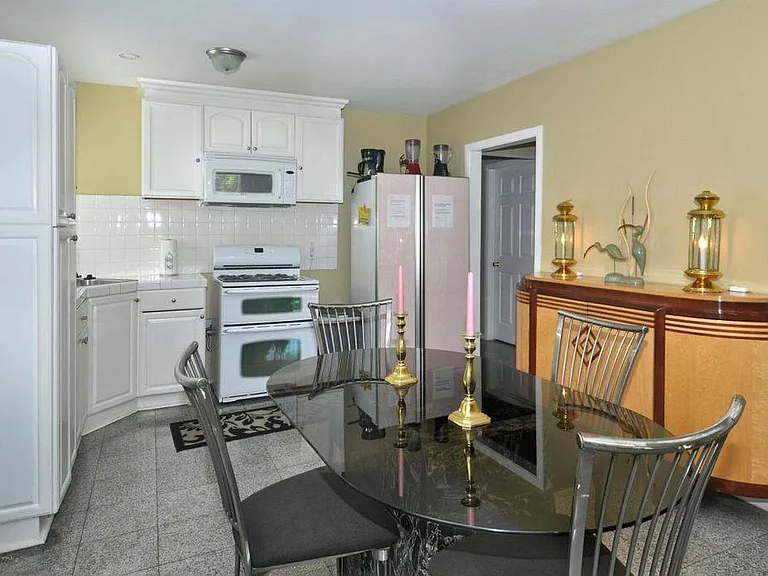 389 E Ashtabula St — Photo 9