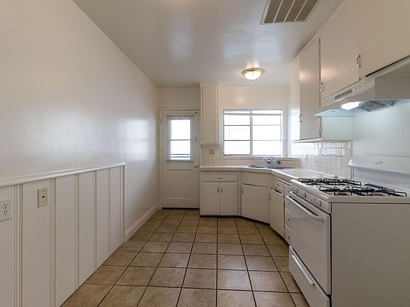 4th image of 1904 W Glenoaks Blvd Unit 2