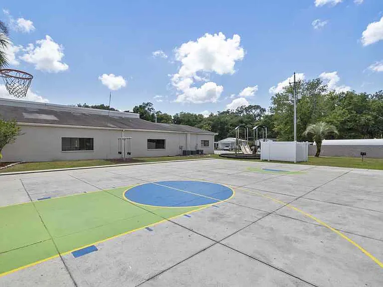 Parkwood Estates — Photo 2