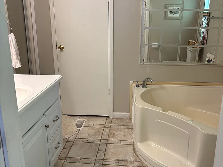 7625 Union Grove Church Rd — Photo 4