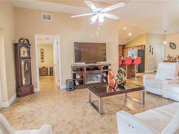3rd image of 6209 Jubilee Ln