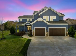 10325 N Lucerne Ave, Kansas City, MO 64154