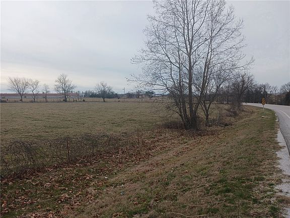 4th image of 1955 Highway 311 N