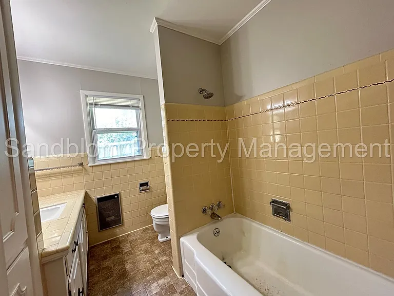 4520 E 21st Pl — Photo 15
