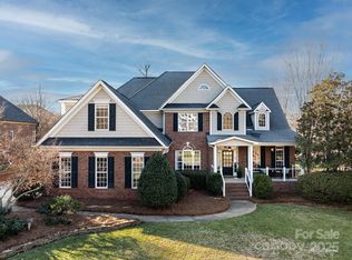 353 Killian Ct, Matthews, NC 28104