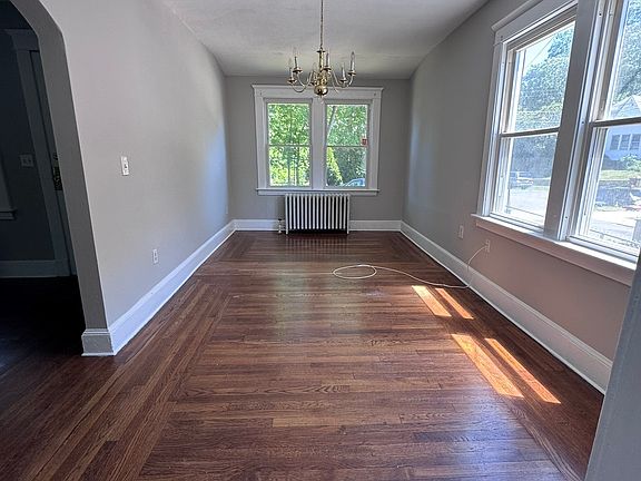 5th image of 54 Forest Hills Road