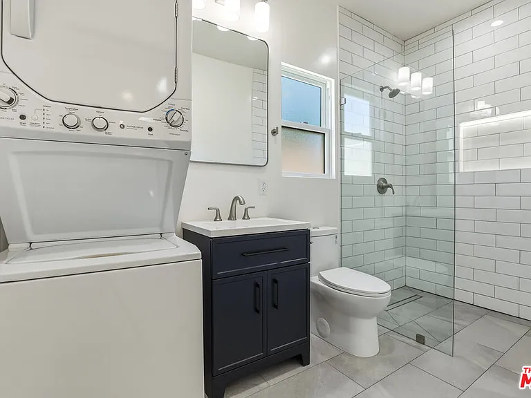 2912 Frances Ave — Photo 26