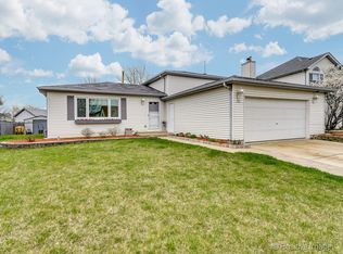 705 Rockhurst Rd, Bolingbrook, IL 60440