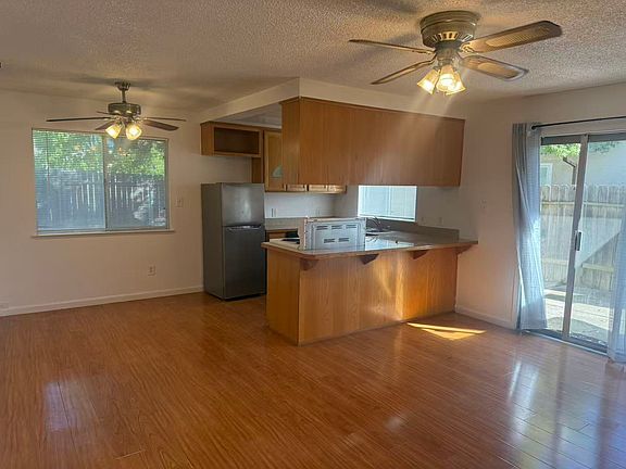 3rd image of 3548 Contempo Dr