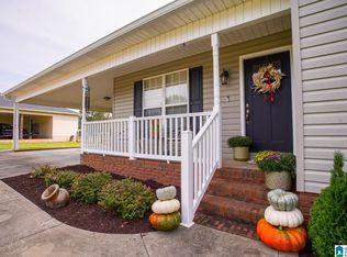 96 Warren Dr, Weaver, AL 36277