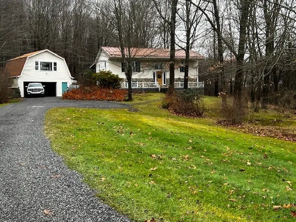 16352 Townhouse Rd, Saegertown, PA 16433