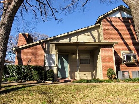 2nd image of 1429 Meadowood Village Dr