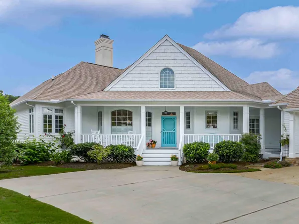332 Magnolia Circle, Southern Pines, NC 28387