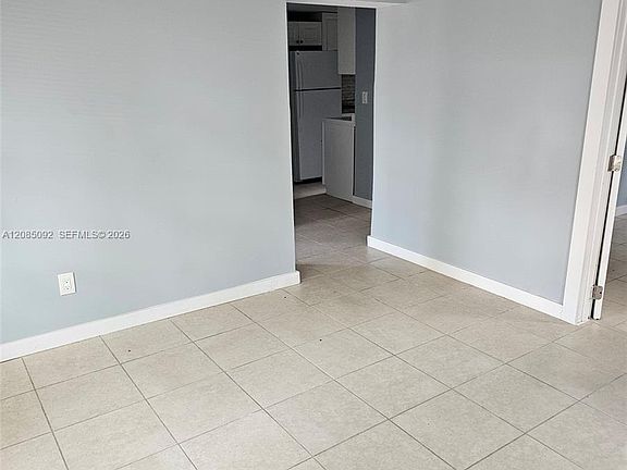 4th image of 807 SW 4th St