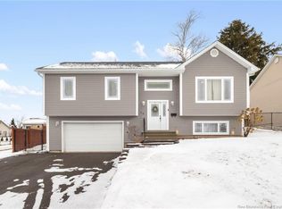 13 Harris St, Oromocto, NB E2V0A7