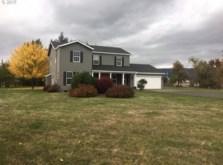 24525 NE Hummingbird Ct, Newberg, OR 97132