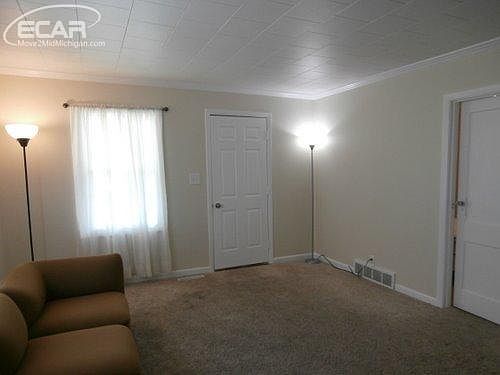 3rd image of 529 Harrison Ave