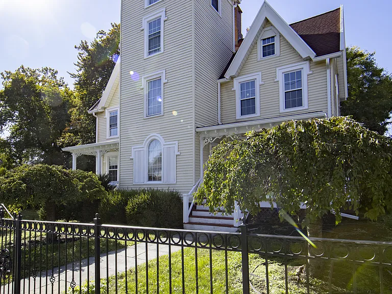 17 Church St — Photo 1
