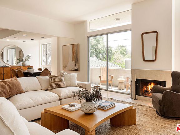 3rd image of 4434 Moorpark Way #104