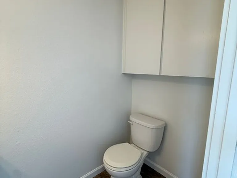 TLD184 — Photo 12