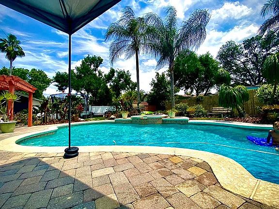 5th image of 1225 Guinevere Dr