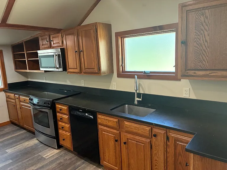 12 Summit Rd — Photo 2